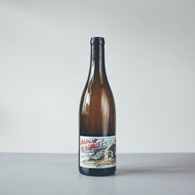 Laden Sie das Bild in den Galerie-Viewer, Weingut Staffelter Hof - Madcap Magnus Le Loup Lou freeshipping - Vin Vin